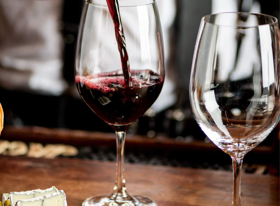  La bibliothèque ― Cave et bar à vin