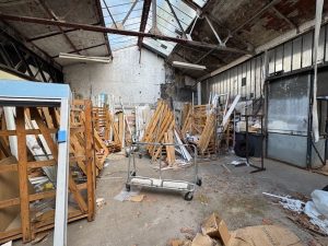 Local sur cour – A LOUER – LYON 8 – 200 m² non divisibles