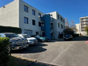A VENDRE – SAINTE FOY LES LYON – 123 m² non divisibles