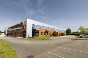 A LOUER – MIRIBEL – 9 623 m² non divisibles