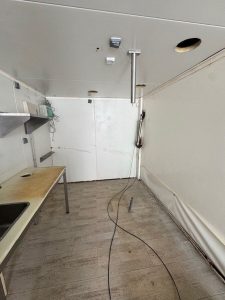 A LOUER – CHAMPAGNE AU MONT D&rsquo;OR – 9 m² non divisibles