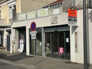 A LOUER – TASSIN LA DEMI LUNE – 300 m² non divisibles