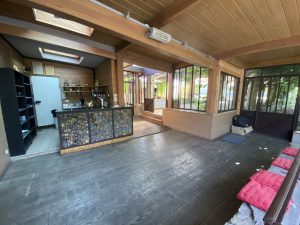 A LOUER – CRAPONNE – 360 m² + TERRASSE 300m²