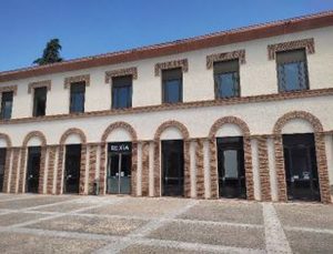 A SOUS-LOUER – VENISSIEUX – 47 m² divisibles dès 22 m²