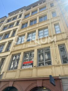A LOUER – LYON 2 – 87 m² non divisibles