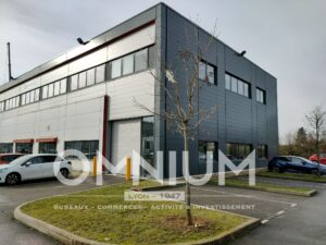 A LOUER – MEYZIEU – 628 m² non divisibles