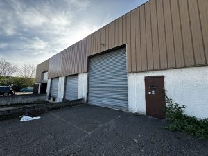 A LOUER – VAULX EN VELIN – 1 180 m² non divisibles