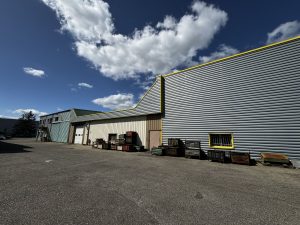 A LOUER – DECINES CHARPIEU – 2 715 m² non divisibles