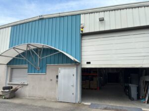 A LOUER – MIONS – 360 m² non divisibles