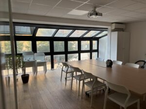 CHARPENNES/ZOLA – A LOUER – VILLEURBANNE – 162 m² divisibles à partir de 79 m²