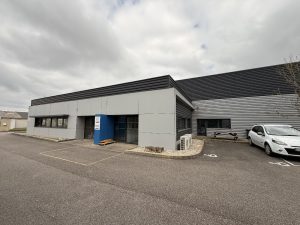 A LOUER – MEYZIEU – 1 180 m² non divisibles