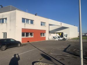 A LOUER – MEYZIEU – 3 327 m² non divisibles