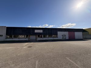 A VENDRE – VAULX EN VELIN – 2 200 m² non divisibles
