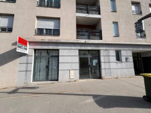 A LOUER – TASSIN LA DEMI LUNE – 120 m²