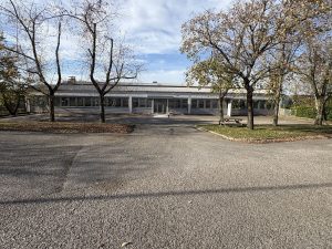 A LOUER – SAINT PRIEST – 1 760 m² non divisibles