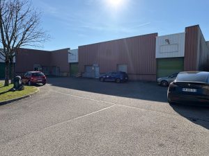 A LOUER – BRON – 374 m² non divisibles