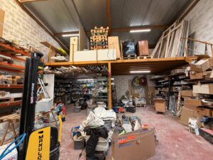 A VENDRE – VENISSIEUX – 342 m² non divisibles