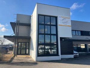 A LOUER – VAULX EN VELIN – 1 428 m² non divisibles