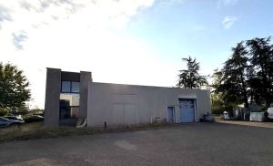 A LOUER – DECINES CHARPIEU – 500 m² non divisibles