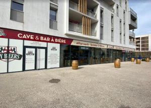 A VENDRE OU A LOUER – SATHONAY CAMP – 295 m² non divisibles