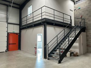 A LOUER – CIVRIEUX – 161 m² non divisibles