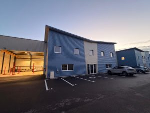 A VENDRE OU A LOUER – BELIGNEUX – 916 m² non divisibles