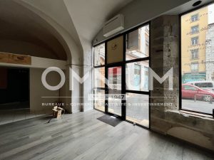 A LOUER + DROIT D&rsquo;ENTREE – LYON 1 – 73 m² non divisibles