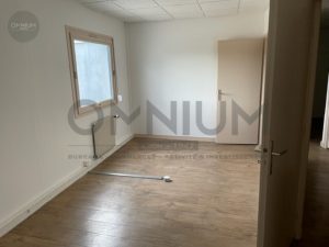 A LOUER – CHARBONNIERES LES BAINS – 154 m² non divisibles