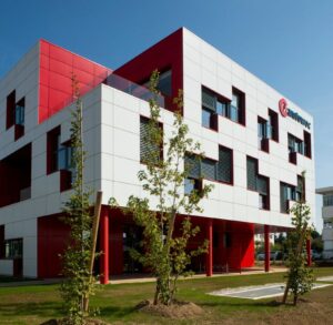 TETRIS – A LOUER – DARDILLY – 2 000 m² divisibles à partir de 184 m² ( Surface privative)